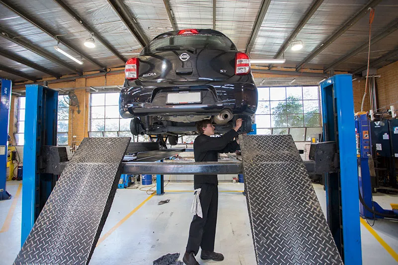 Doncaster East Car Repairs — workshop photo 8