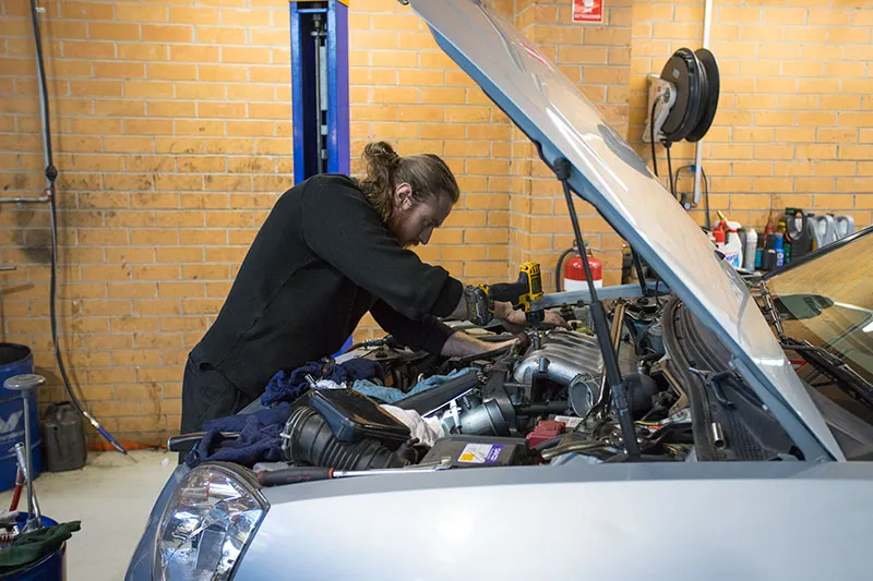 Doncaster East Car Repairs — workshop photo 10