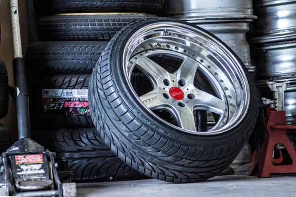 Tyres & wheel alignments